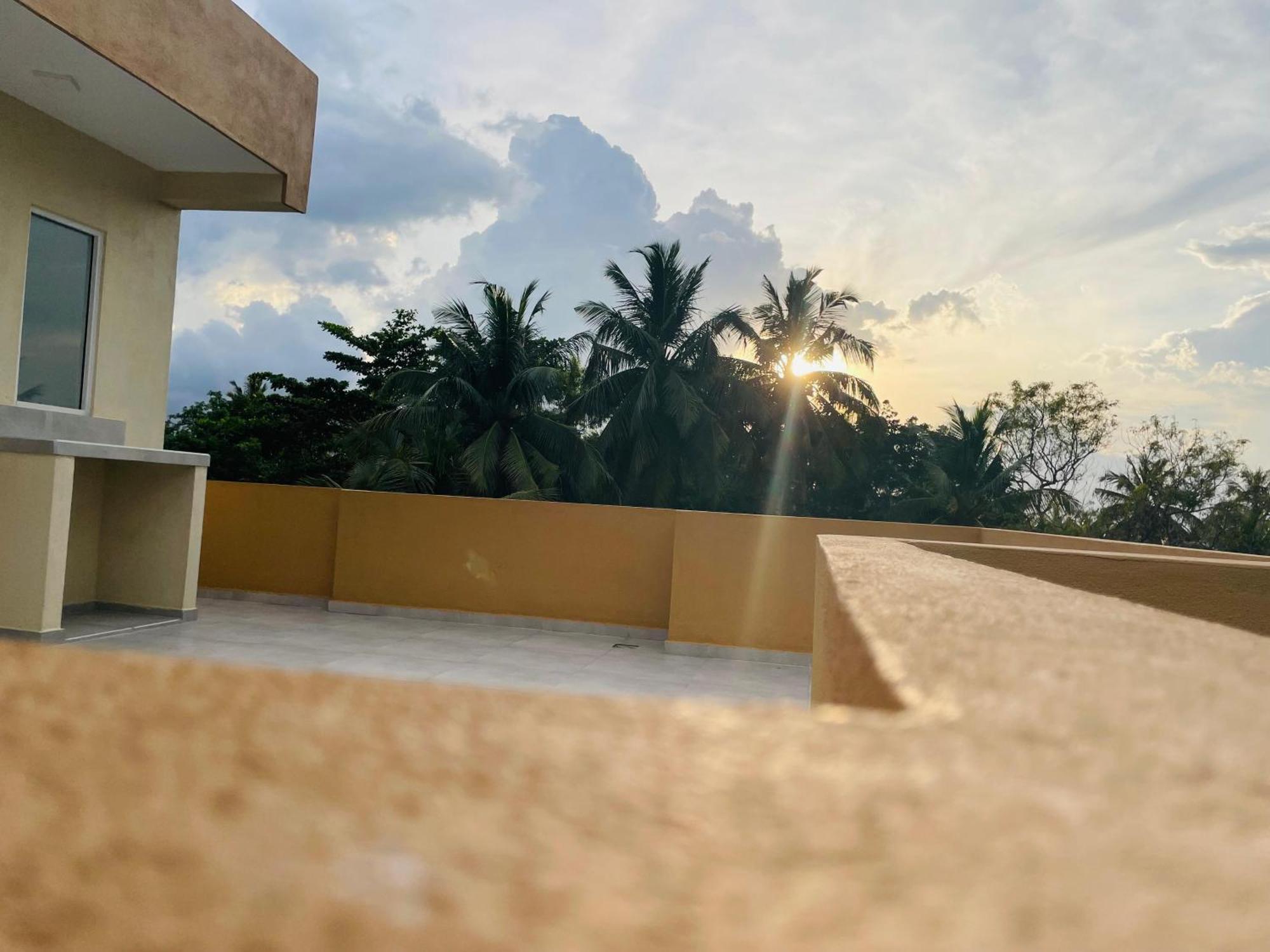 Homestay By Sandu Galle Exterior photo